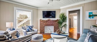 Ground Floor Duplex 3 Bedrooms Across from Beach