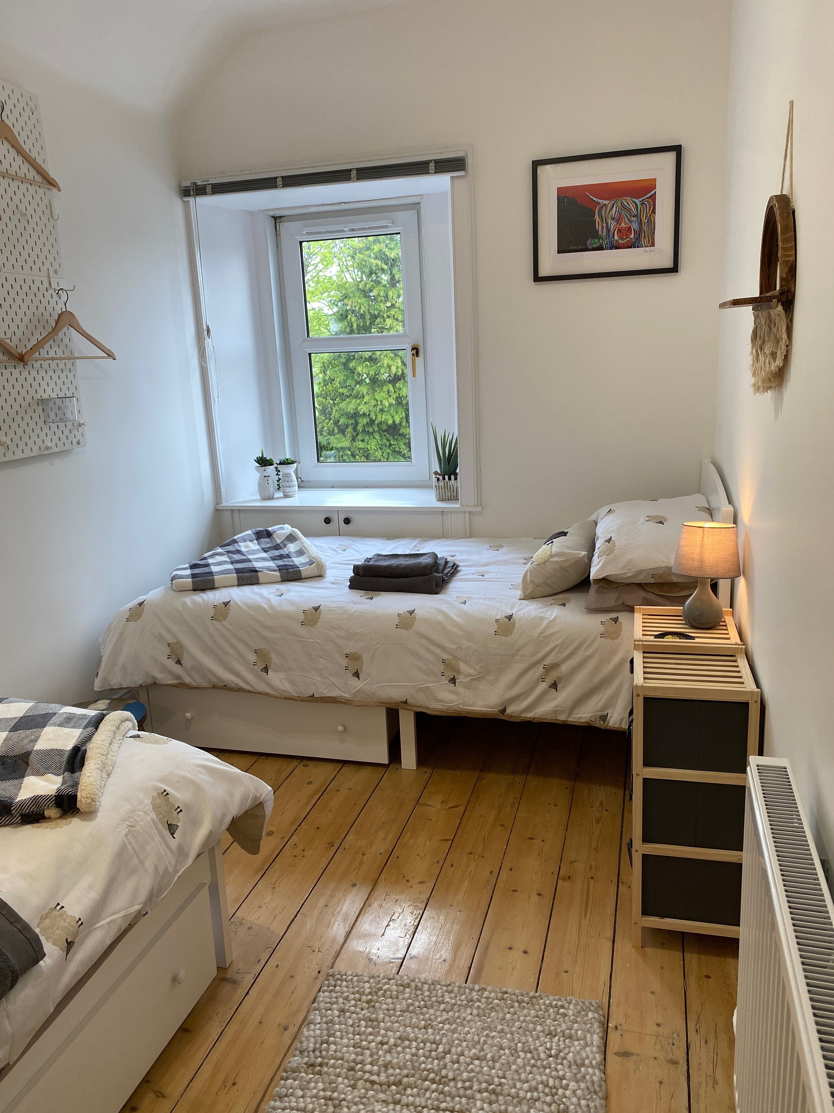 2 bedrooms, iron/ironing board, travel cot, free WiFi