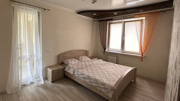 Apartamento clásico | 2 dormitorios, tabla de planchar con plancha, wifi gratis y ropa de cama