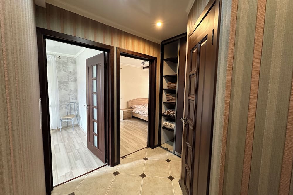 PaulMarie Apartment on Podgorodskaya