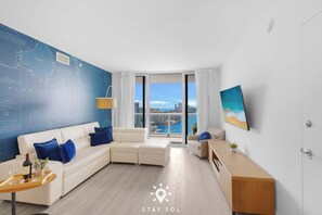 TV, offices, printers - Infinite View| Balcony | Pool + Gym + Near Beach (Hallandale Beach)