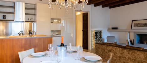 Appartamento Exclusive 4 Piano | Área de sala de estar | Piso con calefacción