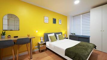 Een strijkplank/strijkijzer, wifi, beddengoed