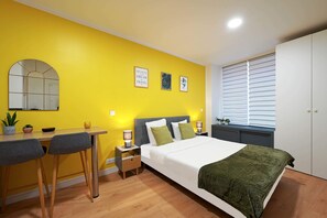 Iron/ironing board, WiFi, bed sheets - Modern, Bright and fully Renovated (Paris)