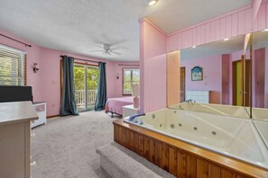 4 bedrooms, free WiFi, bed sheets