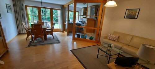 Die schön ausgestattete FeWo liegt im sonnigen Ortsrandbereich von Sonthofen.