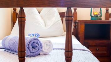 Apartment | 2 bedrooms, iron/ironing board, free WiFi, bed sheets