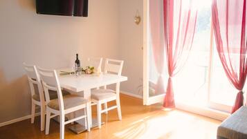 Apartment | Private kitchen | Fridge, microwave, oven, stovetop