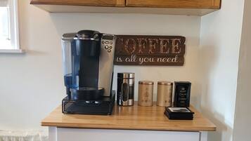 Fridge, microwave, oven, coffee/tea maker