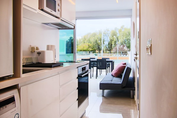 Luxury Studio | Private kitchen - Phaedrus Living: Seaside Luxury Flat Harbour 103 (Paphos)