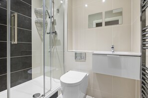 아파트, 장애인 지원, 전용 욕실 | 욕실