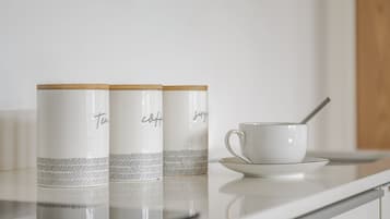 Apartment, Accessible, Private Bathroom | Shared kitchen