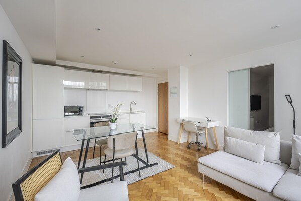 อพาร์ทเมนท์, พร้อมสิ่งอำนวยความสะดวกสำหรับผู้พิการ, ห้องน้ำส่วนตัว | ครัวส่วนกลาง