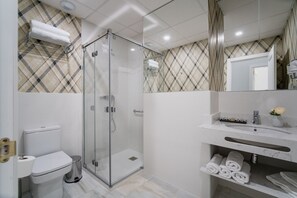Hair dryer, towels
