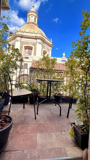 Terrace/patio - A romantic terrace on the Badia (Catania)