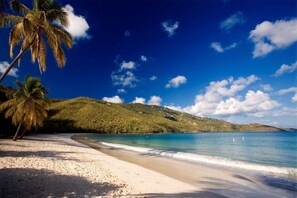 A la platja, gandules de platja i tovalloles de platja 