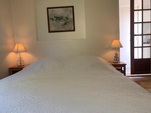 2 bedrooms - SUPERB FIRST-FLOOR APARTMENT (Saintes-Maries-de-la-Mer)