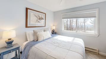 1 bedroom, free internet, bed sheets