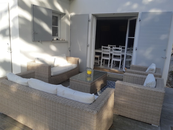 Terrace/patio - La Baule-Villa Maeval- 8 pers - jacuzzi and enclosed garden with trees (La Baule-Escoublac)