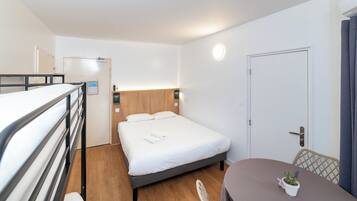 Standard Room, Multiple Beds | Desk, iron/ironing board, free WiFi, wheelchair access