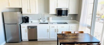 Downtown Park Circle Modern