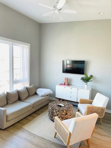 Downtown Park Circle Modern