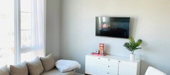 Downtown Park Circle Modern