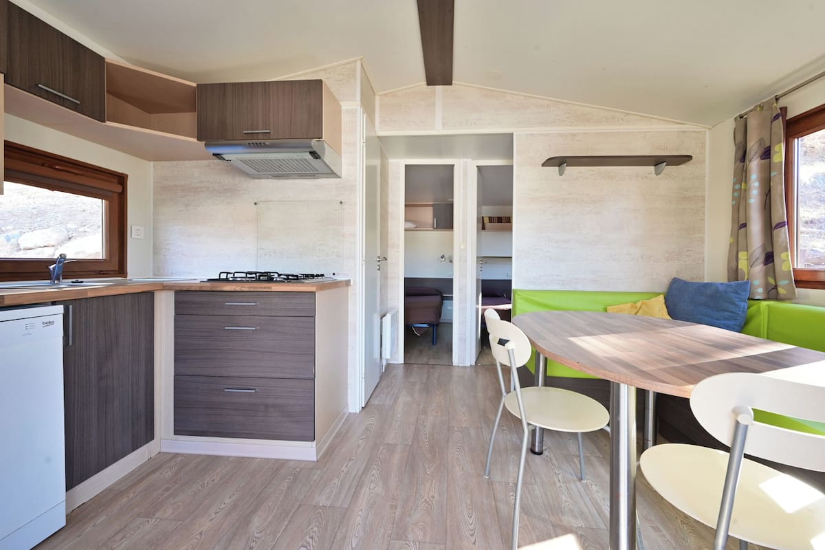 Bungalou panorĂ mic | Sala d'estar | Taula de tennis de taula