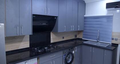 Luxury House - Sleeps 8 & Free Parking