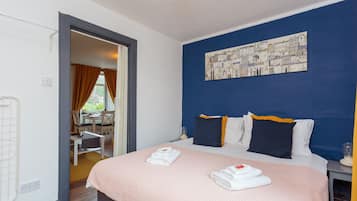 1 Schlafzimmer, Schreibtisch, Bügeleisen/Bügelbrett, kostenloses WLAN