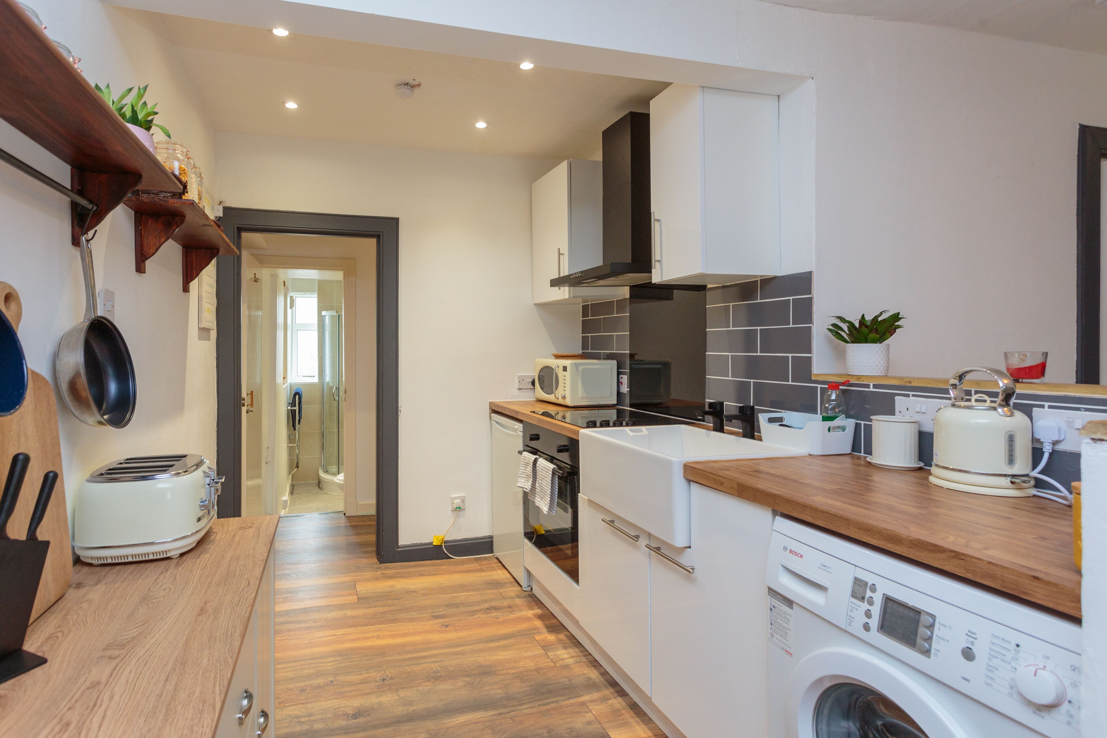 Køleskab, mikrobølgeovn, ovn, opvaskemaskine