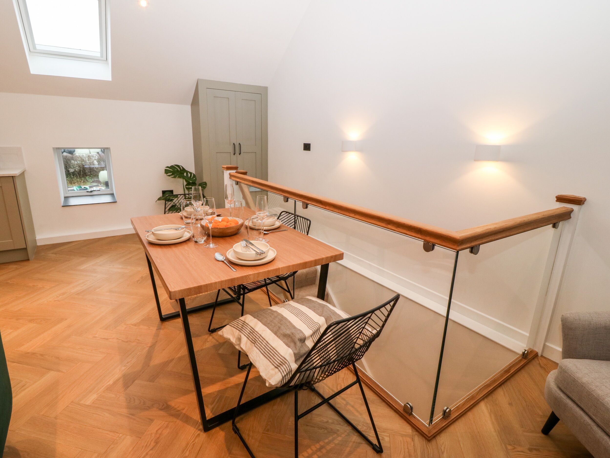 Cottage | Private kitchen | Fridge, microwave, dishwasher, electric kettle