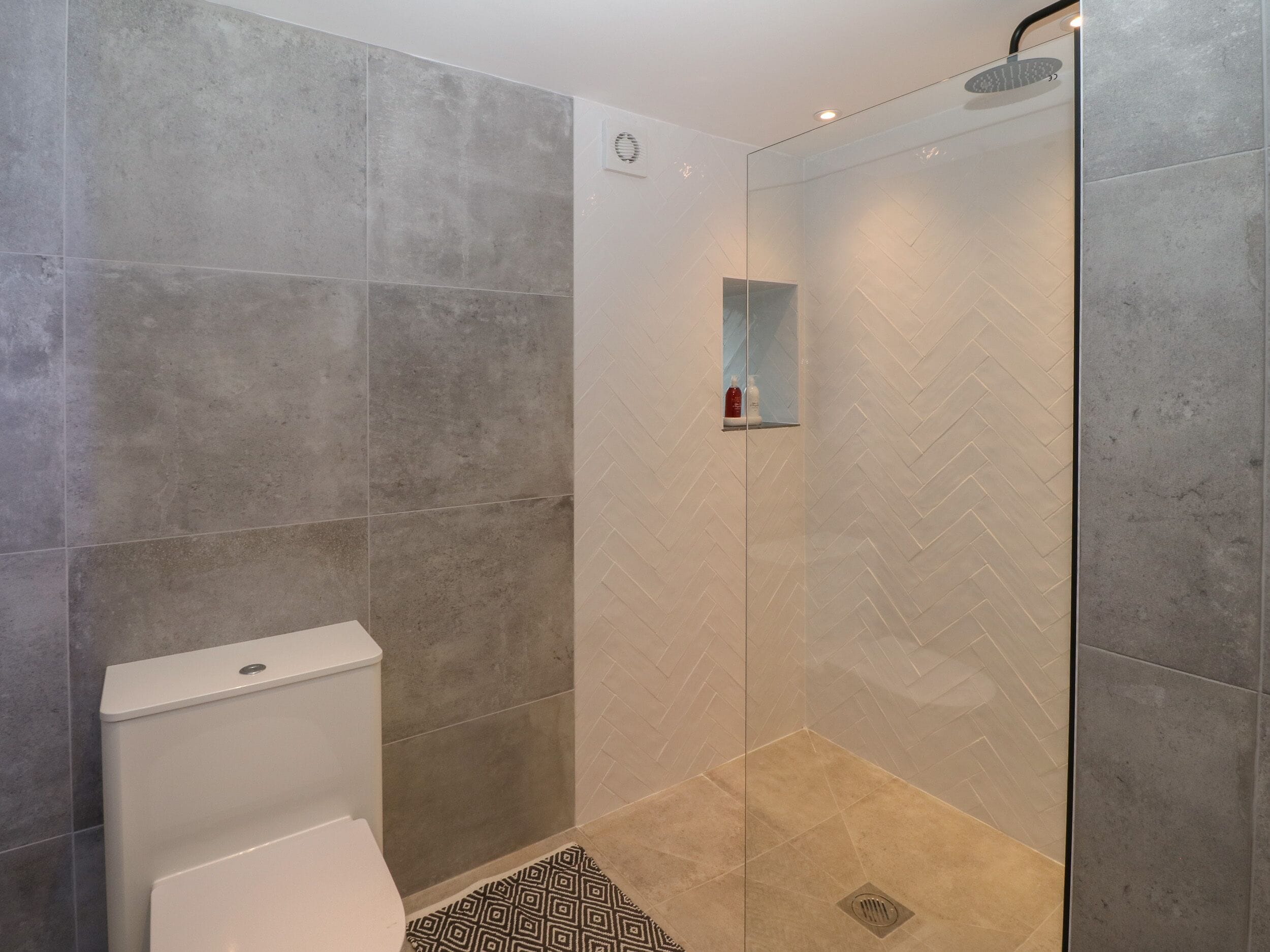 Cottage | Bathroom | Shower