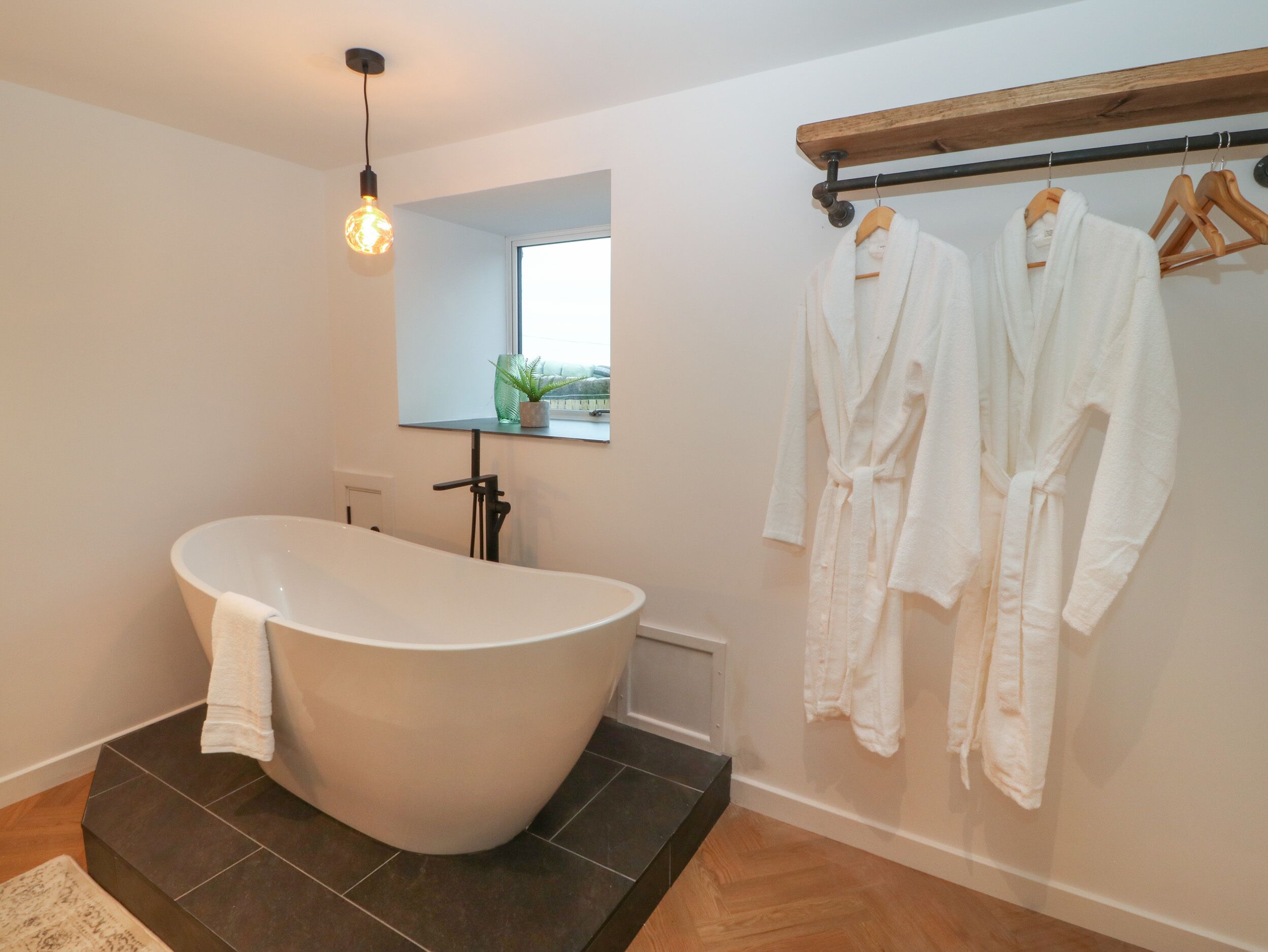 Cottage | Bathroom