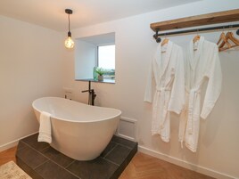 Cottage | Bathroom | Shower