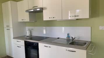 Réfrigérateur, four, plaque de cuisson, lave-vaisselle