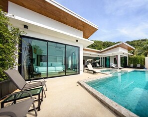 Piscine extérieure