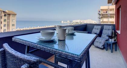 Apartment mit Meerblick und Gemeinschaftspool