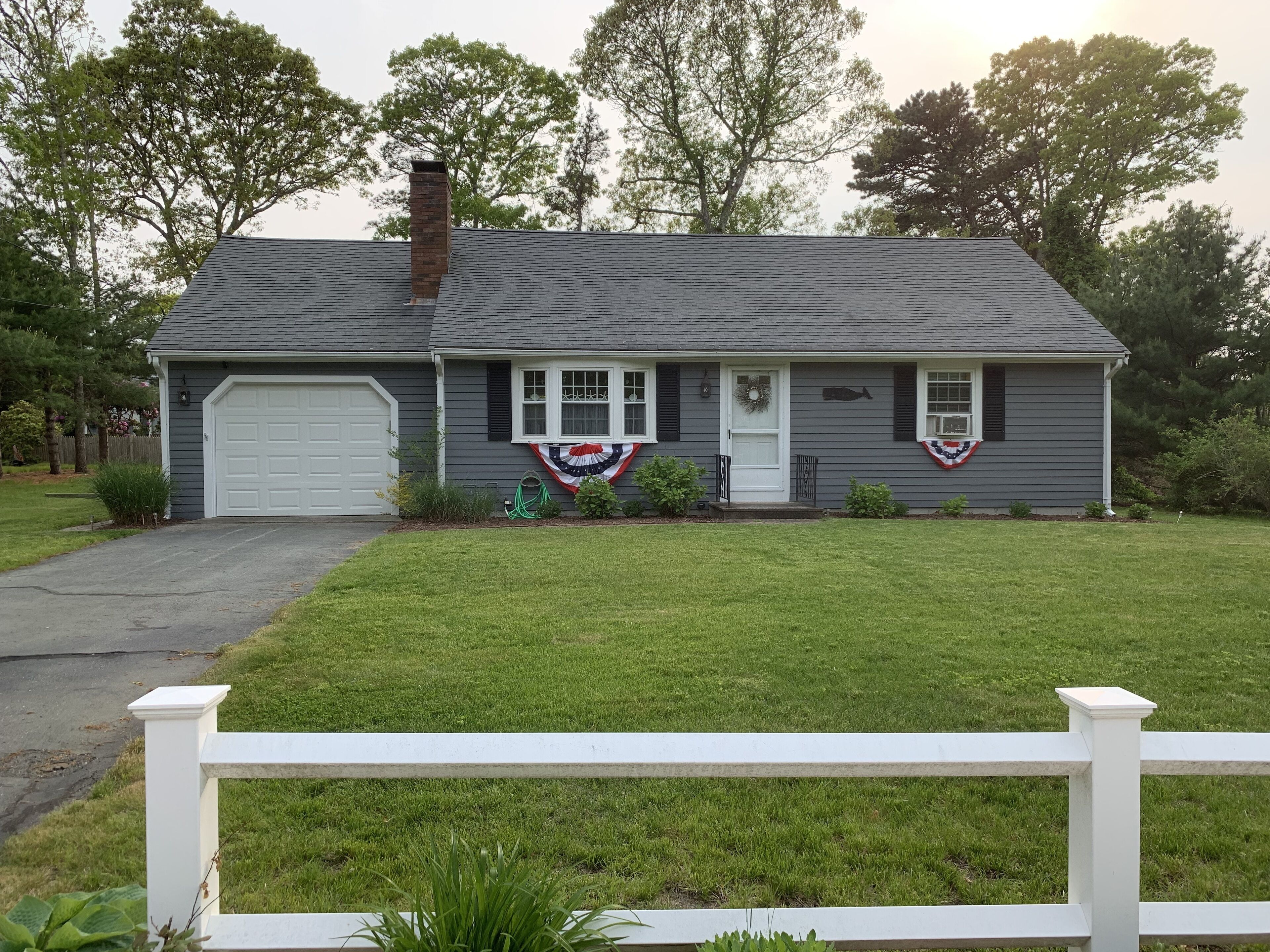 Cozy Cape Cottage