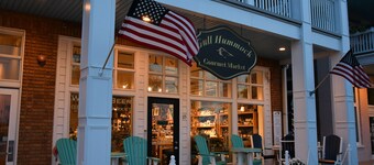 Beach, beach, beach in historic Cape Charles. Lovely 2BR Apt1Block from beach