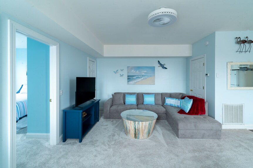 Beach, Beach, In Historic Cape Charles. Lovely 2br Apt. 1 Block From Beach - Cape Charles, VA