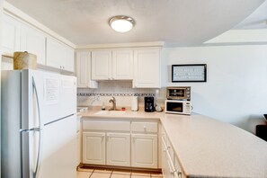 冰箱、微波炉、炉灶、茶具/咖啡用具