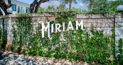 Old Hollywood Meets Old West Austin in Governor's Mansion!