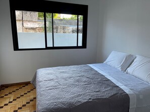 2 bedrooms, WiFi - Lovely Apt close to Duty Free (Rivera)