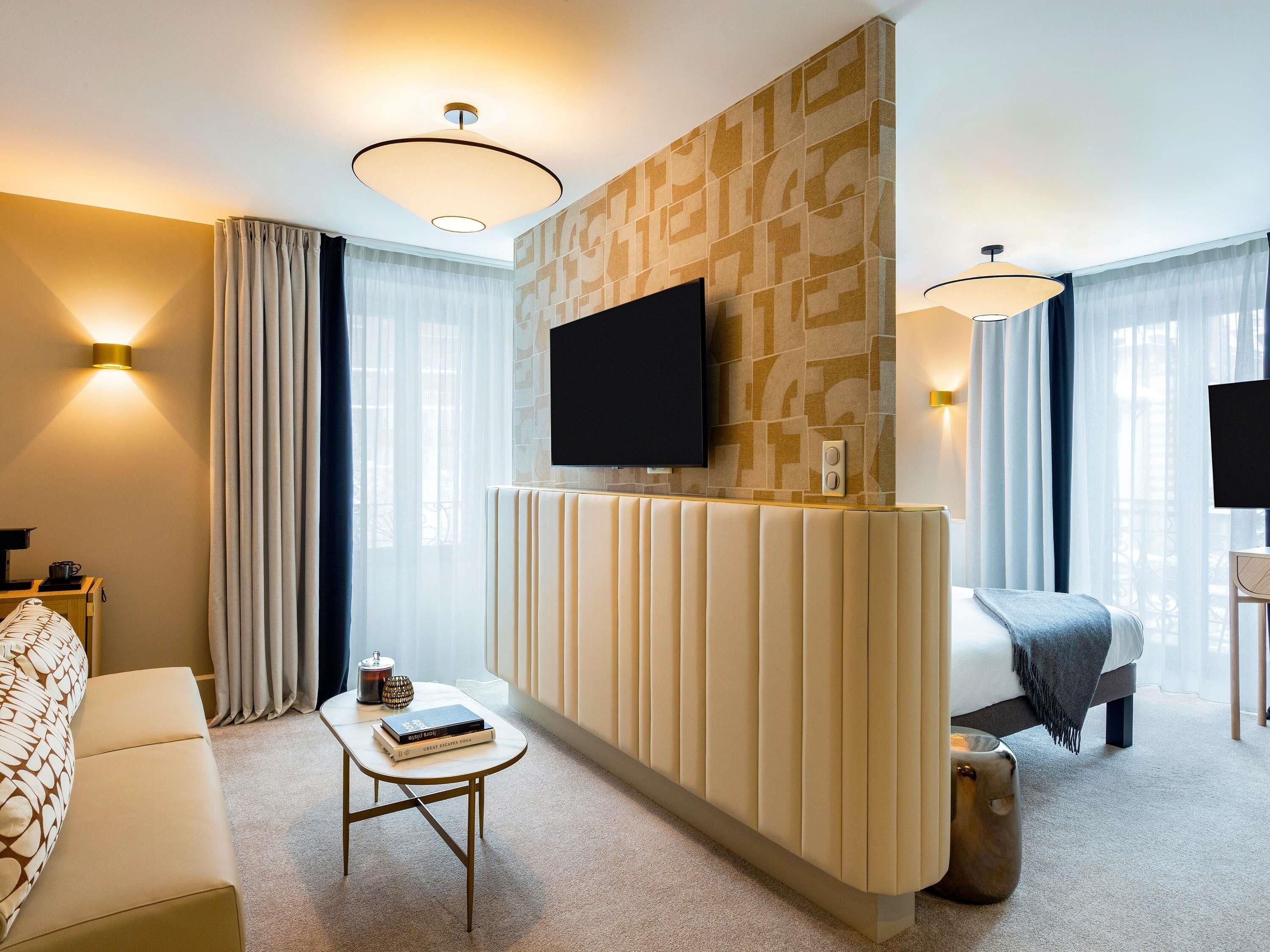 Junior Room, 1 Double Bed with Sofa bed | In-room safe, blackout curtains, soundproofing