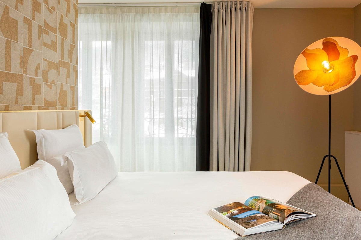 Coffres-forts dans les chambres, rideaux occultants