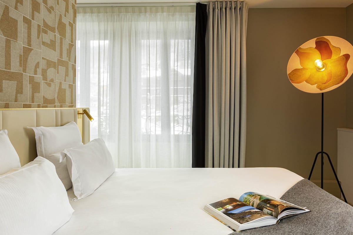 In-room safe, blackout drapes, soundproofing, iron/ironing board