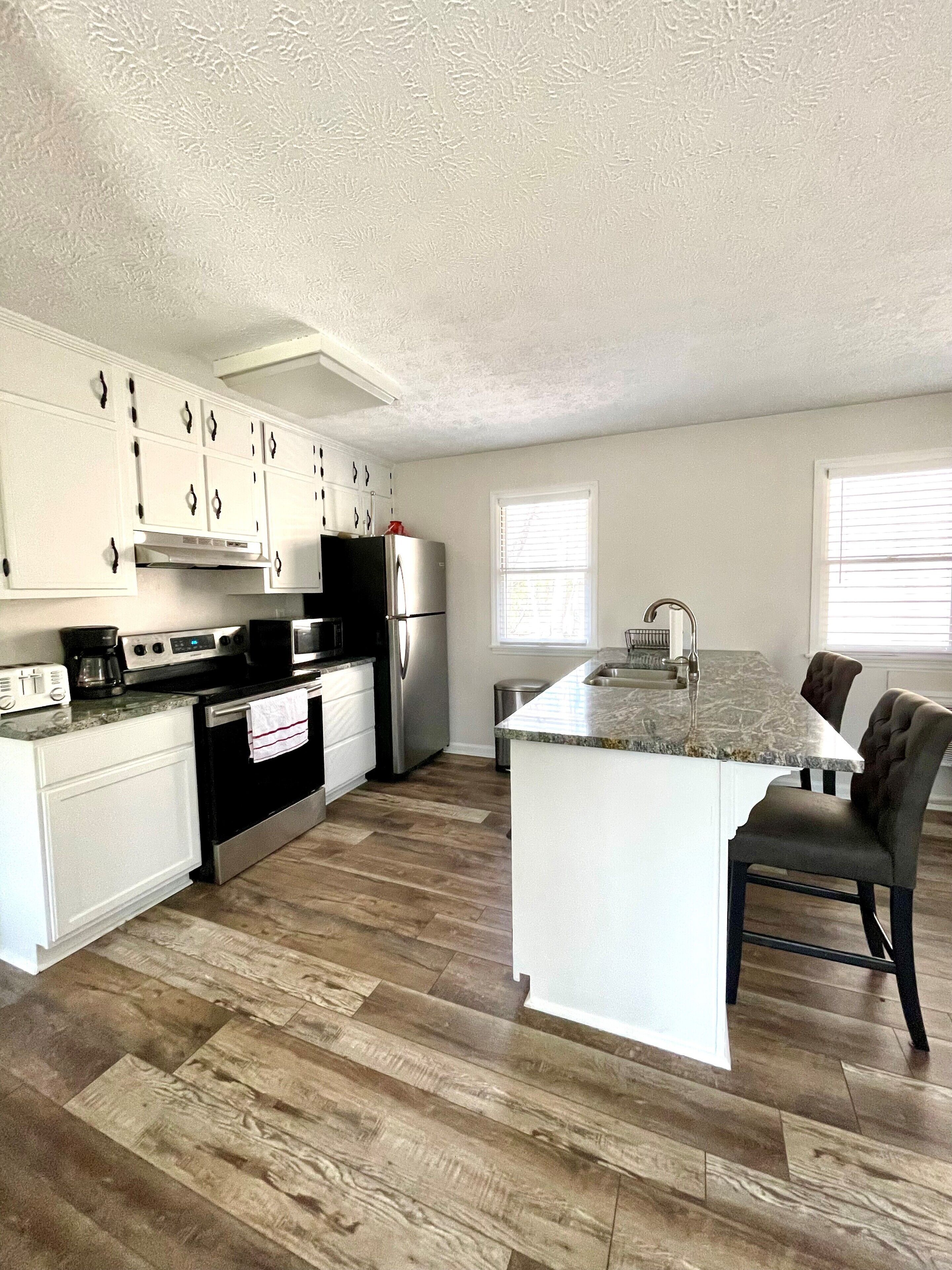 1 Bedroom Gingerbread Guesthouse in Mountain Resort
