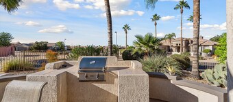 SUMMER SPECIAL SUN CITY GRAND REMODLED HOME WITH POOL