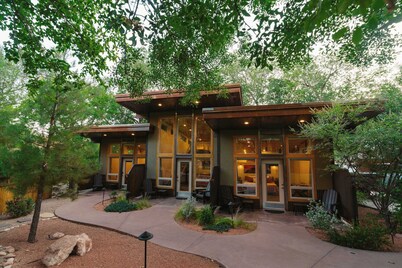 Nama-Stay Suite 1, King, 5 Min to Zion NP